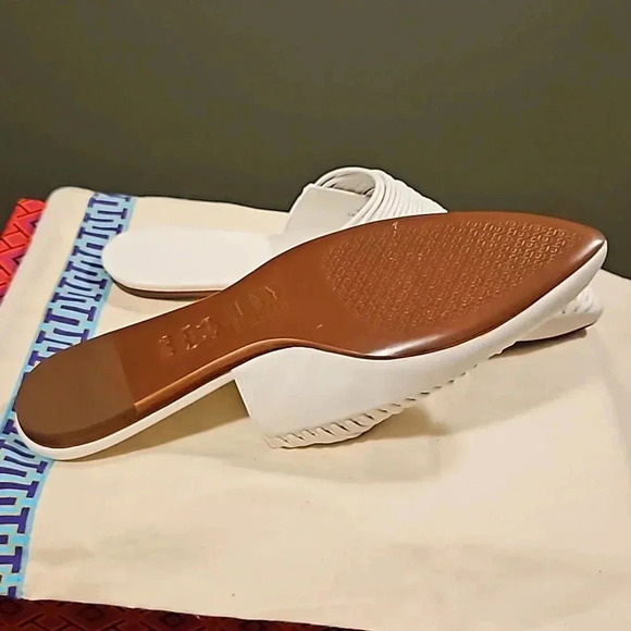 COPY - TORY BURCH SIENNA MULES - Picture 5 of 6